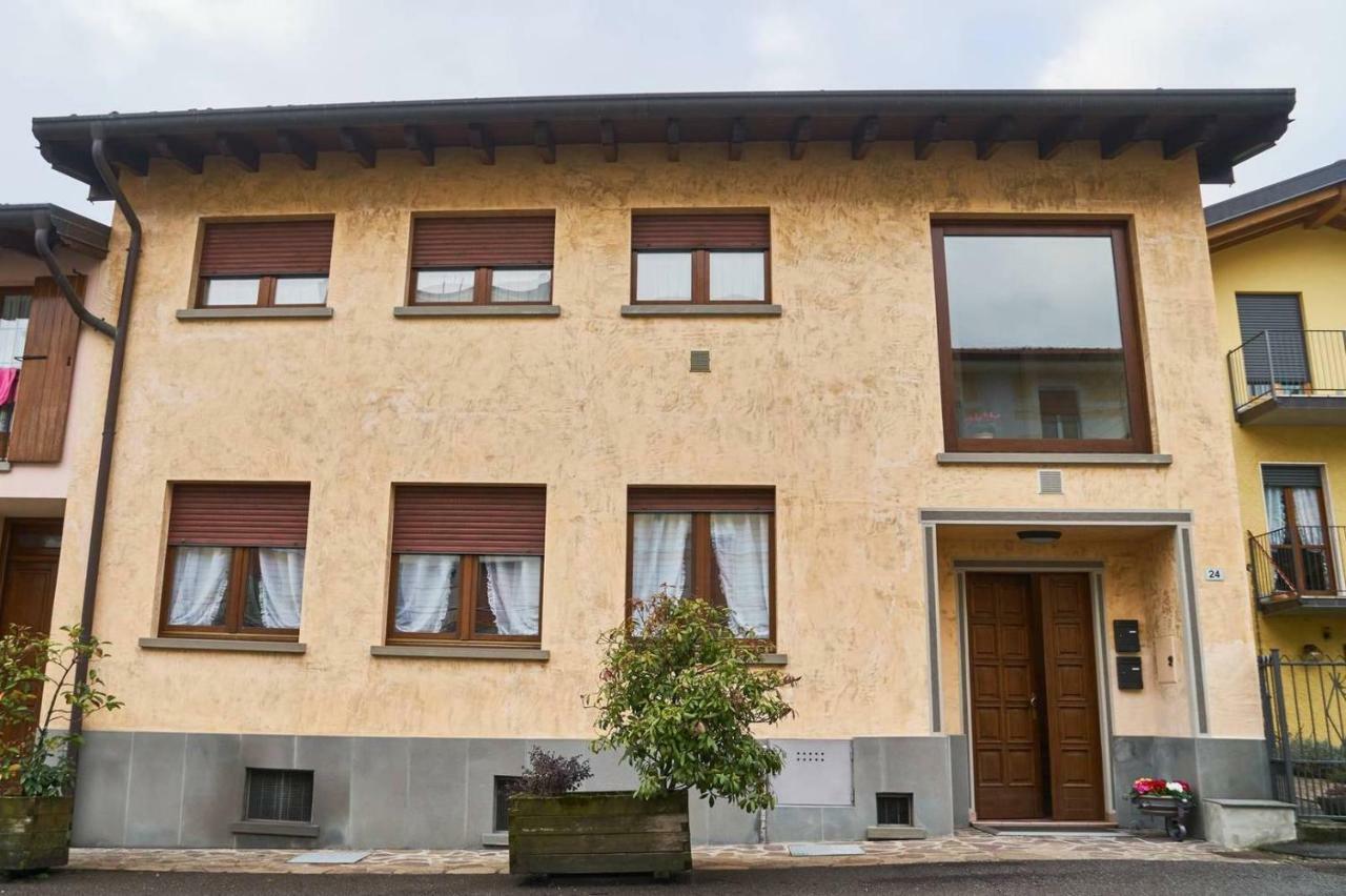 Appartamento Clivo Solto Collina エクステリア 写真